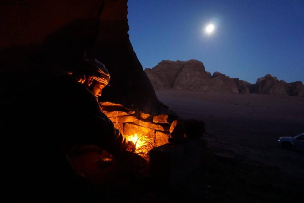 Wadi Rum Cave Camping מראה חיצוני תמונה