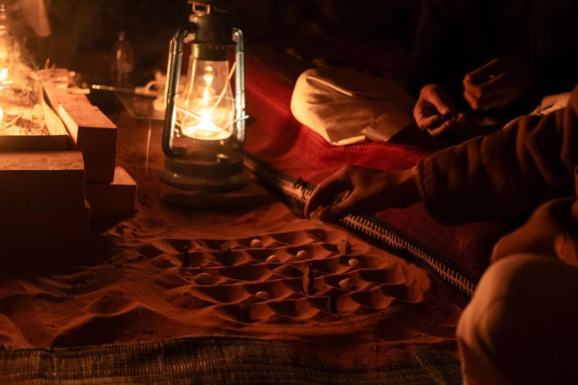 Wadi Rum Cave Camping מראה חיצוני תמונה