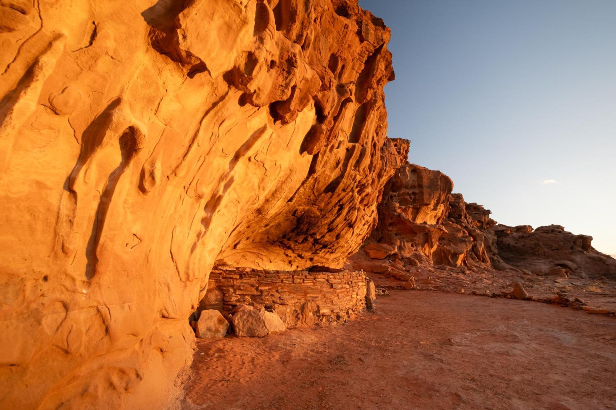 Wadi Rum Cave Camping מראה חיצוני תמונה