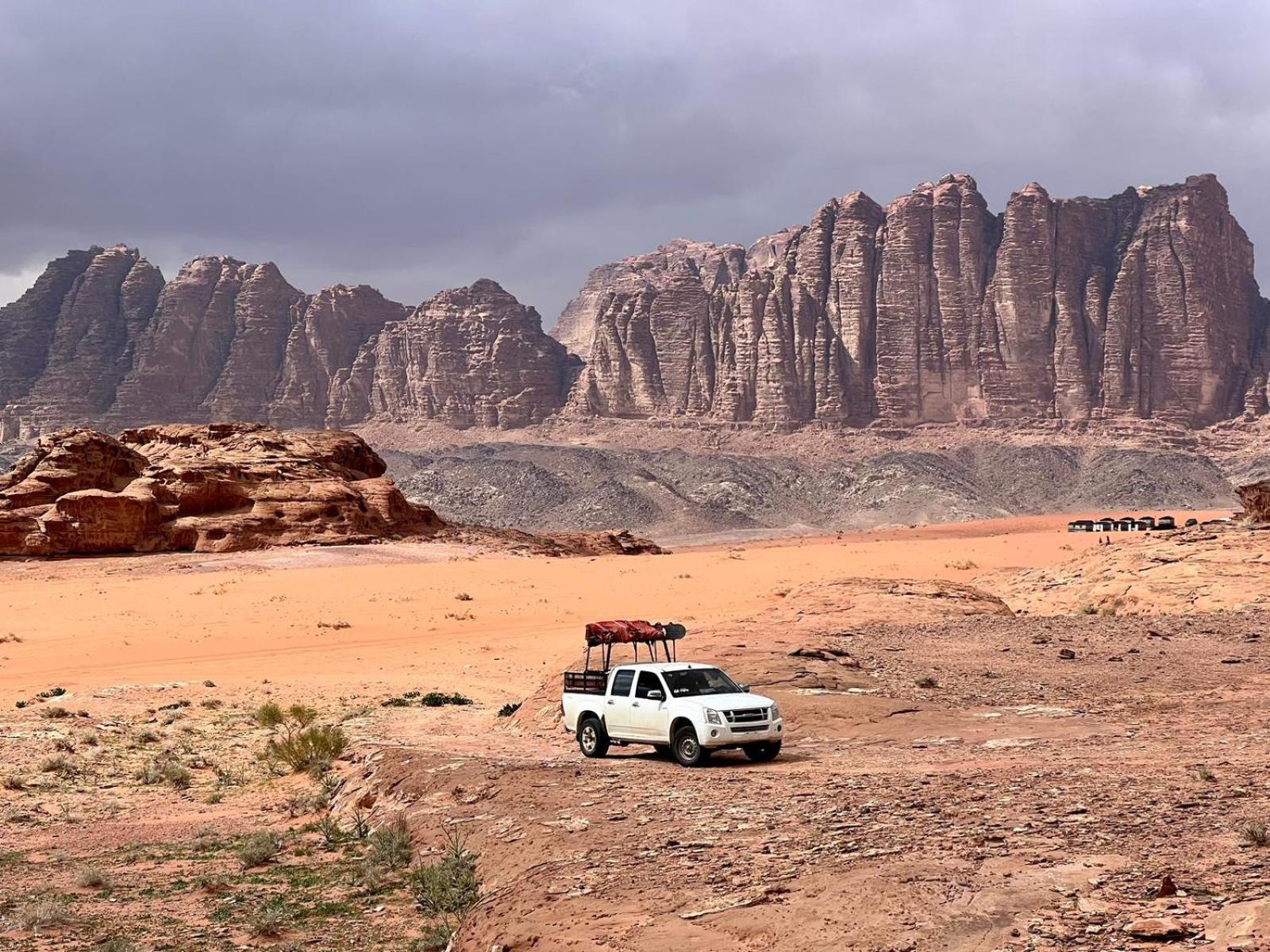 Wadi Rum Cave Camping מראה חיצוני תמונה