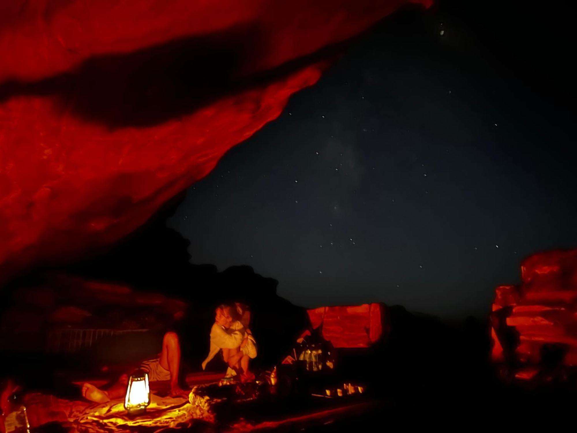 Wadi Rum Cave Camping מראה חיצוני תמונה