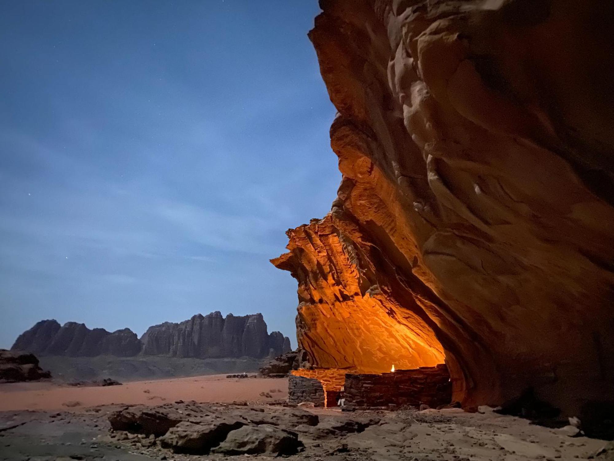 Wadi Rum Cave Camping מראה חיצוני תמונה