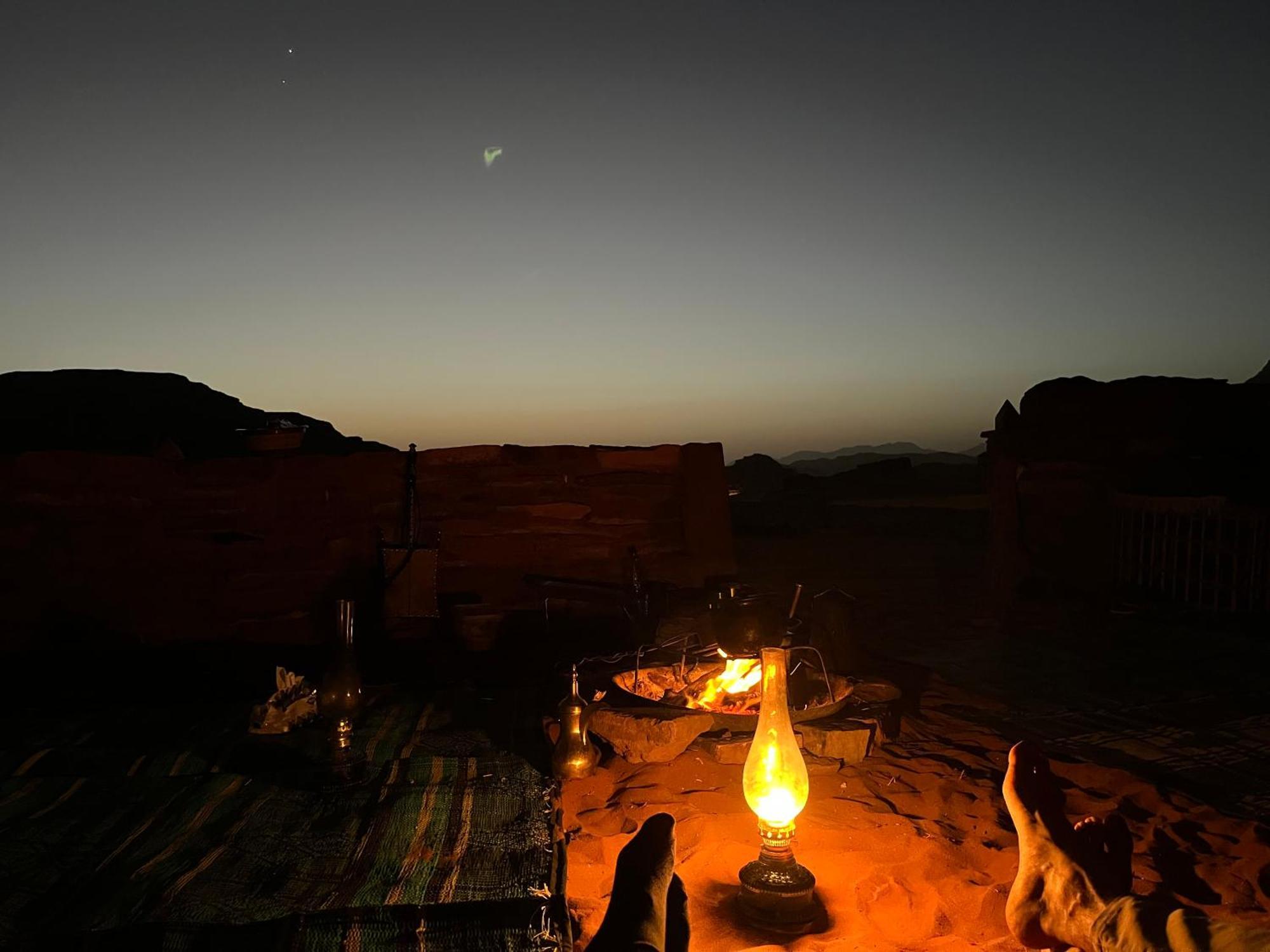 Wadi Rum Cave Camping מראה חיצוני תמונה