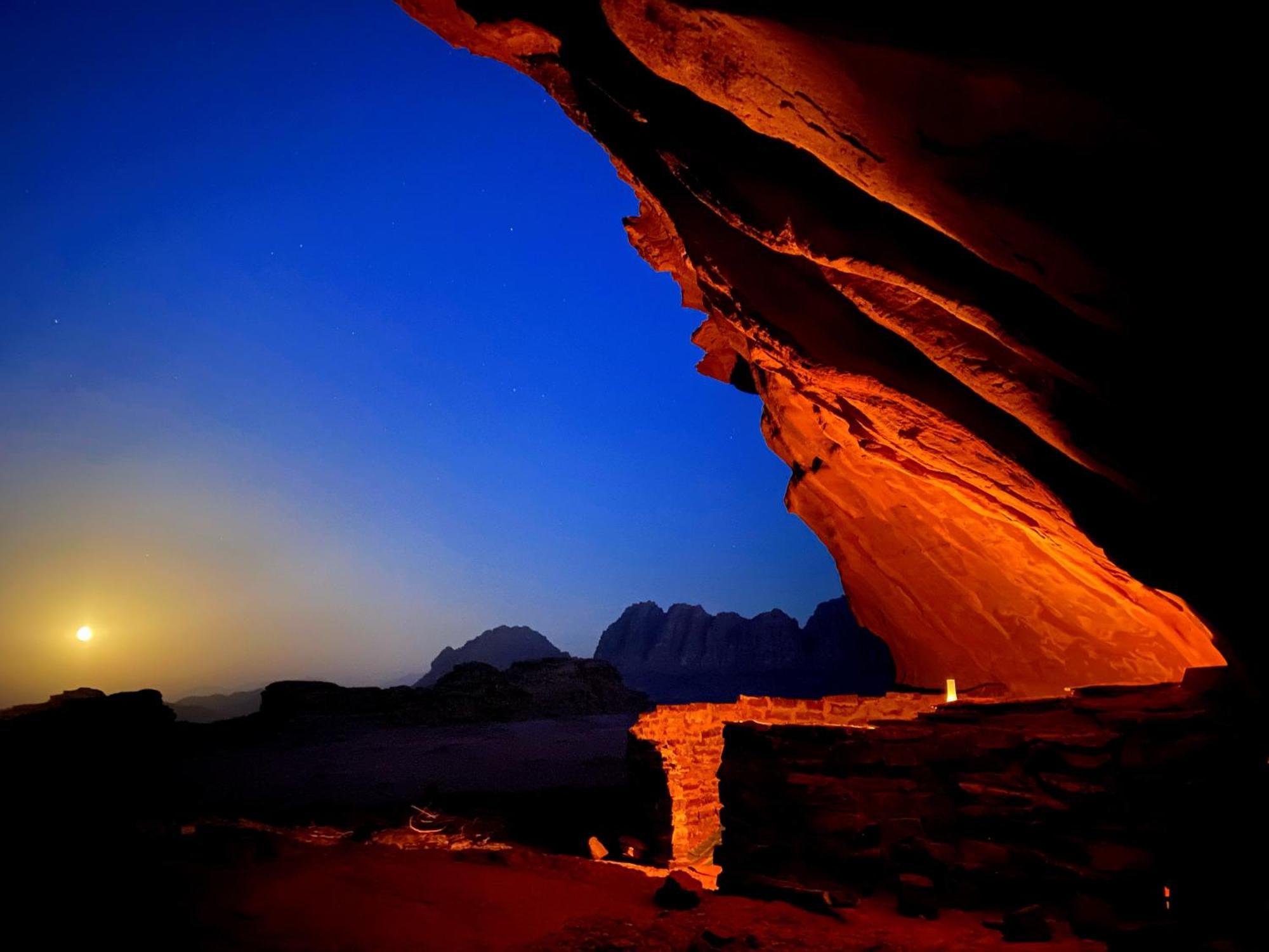 Wadi Rum Cave Camping מראה חיצוני תמונה